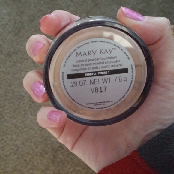 Mary Kay Mineral Powder Foundation NWT - Picture 7 of 7